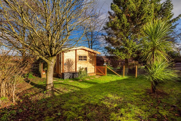 Foto van Huisdiervriendelijk chalet in Surlingham, Geen storting - Outdoor
