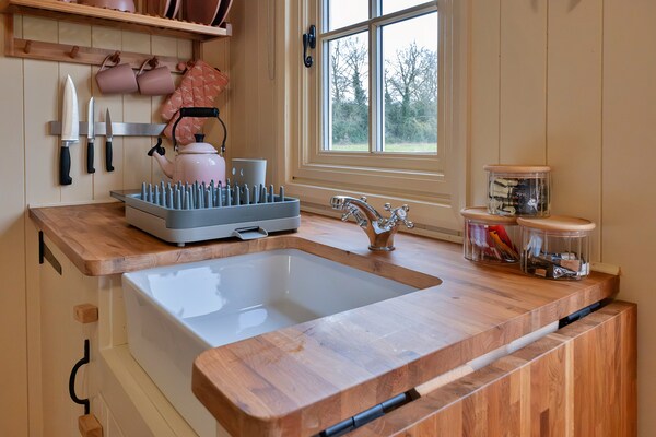 Foto van Glamping in Northamptonshire bij Cotswolds - Vakantiehuis in Steane - Kitchen