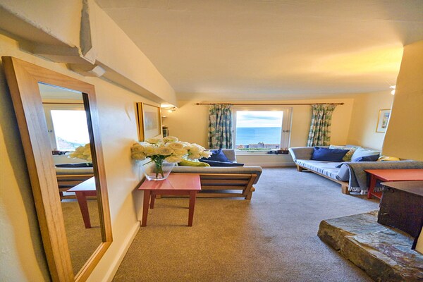 Foto van Cottage in Kingsand met zeezicht - Vakantiehuis in Kingsand - LivingRoom