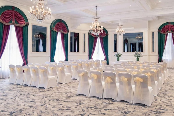 Foto van Bristol Grand Hotel By Sunday - Junior Suite - Vakantiehuis in Bristol - HotelFacilitiesAndServices