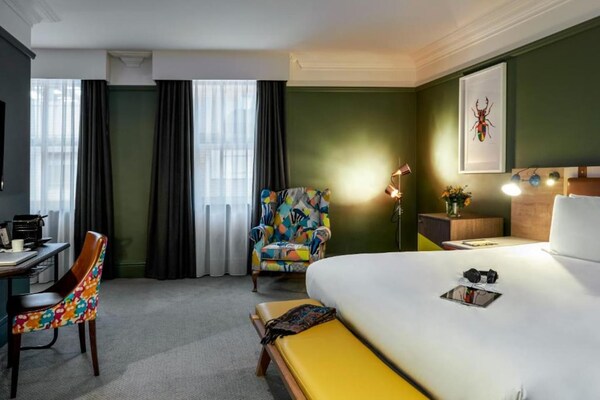 Foto van Bristol Grand Hotel By Sunday - Junior Suite - Vakantiehuis in Bristol - BedRoom