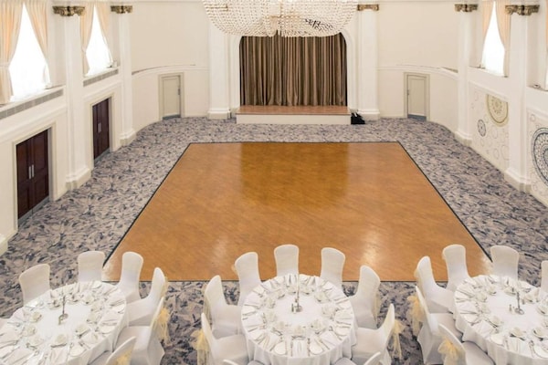 Foto van Bristol Grand Hotel By Sunday - Junior Suite - Vakantiehuis in Bristol - HotelFacilitiesAndServices