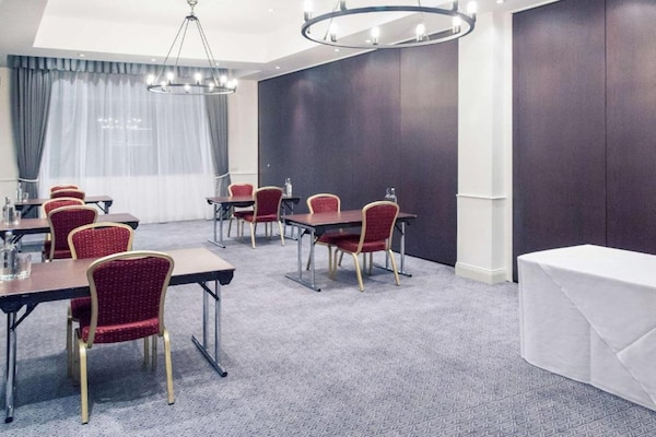 Foto van Bristol Grand Hotel By Sunday - Junior Suite - Vakantiehuis in Bristol - HotelFacilitiesAndServices
