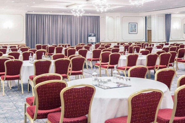 Foto van Bristol Grand Hotel By Sunday - Junior Suite - Vakantiehuis in Bristol - HotelFacilitiesAndServices