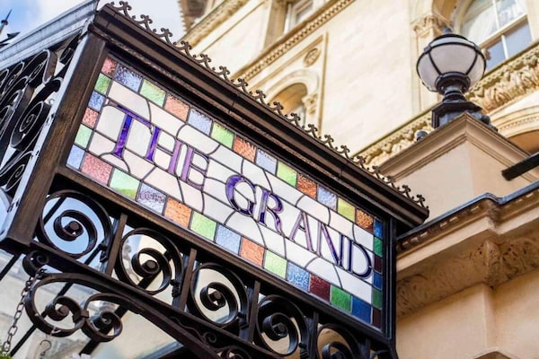 Foto van Bristol Grand Hotel By Sunday - Junior Suite - Vakantiehuis in Bristol - HotelExteriorSummer