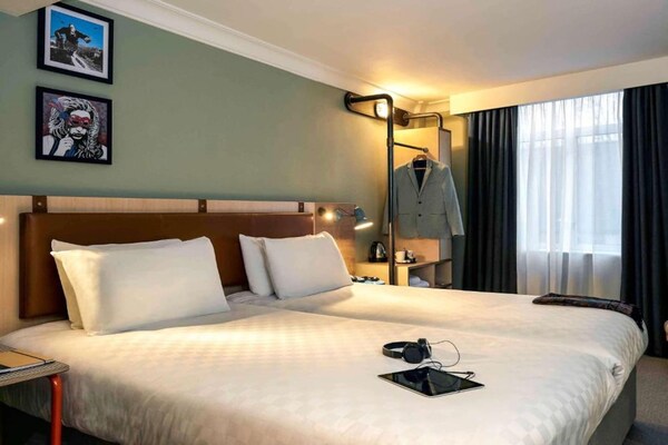 Foto van Bristol Grand Hotel By Sunday - Junior Suite - Vakantiehuis in Bristol - BedRoom