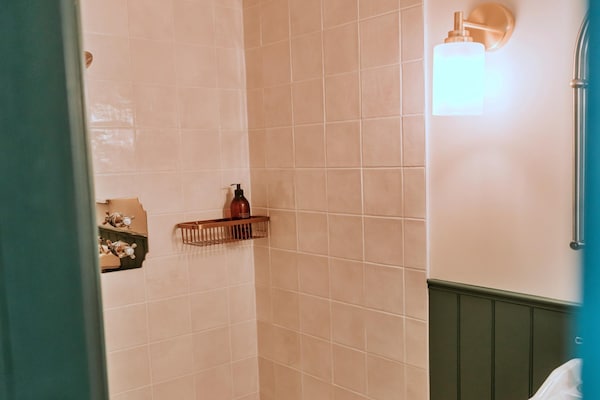 Foto van Basis in de Weald voor vier gasten - Vakantiehuis in Tenterden - BathRoom