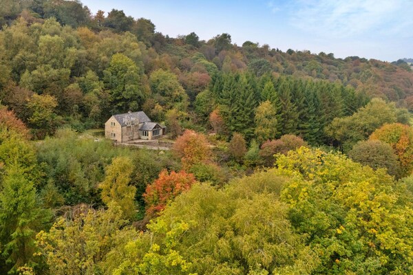 Foto van Basis in Derbyshire met uitzicht - Vakantiehuis in Ashover - AreaSummer1KM