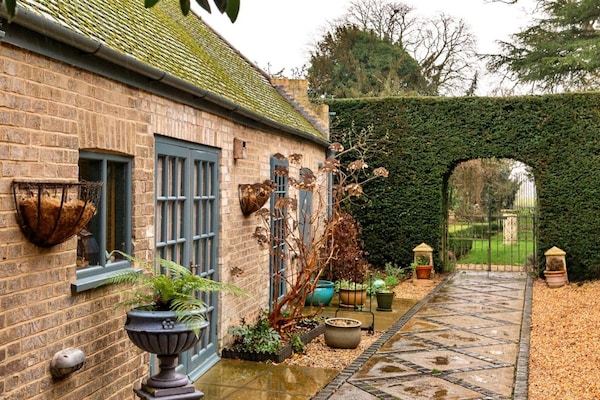 Foto van Boerderij op het nabij de rivier de Great Ouse - Vakantiehuis in Godmanchester - ExteriorSummer
