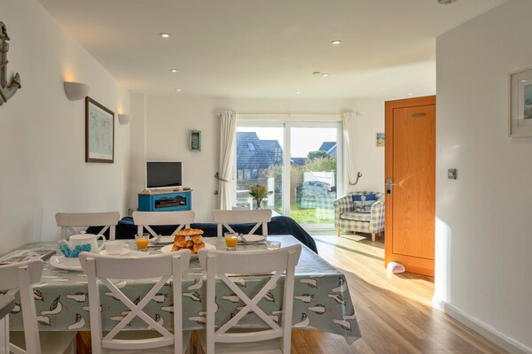 Foto van Bude Sea View Apartment voor 4 personen - Vakantiehuis in Bude - DiningRoom