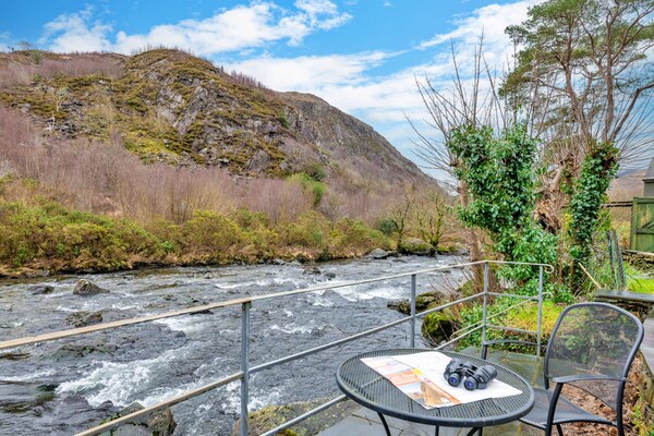 Foto van Beddgelert Cottage Escape - Vakantiehuis in Caernarfon - TerraceBalcony