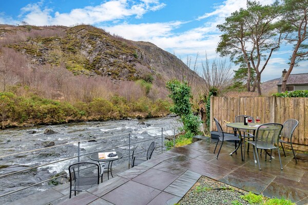 Foto van Beddgelert Cottage Escape - Vakantiehuis in Caernarfon - TerraceBalcony