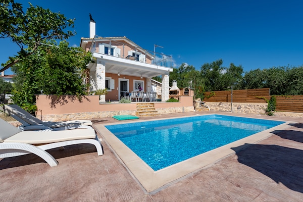Foto van Villa op Zakynthos met privézwembad & uitzicht - Vakantiehuis in Ζakynthos - ExteriorSummer