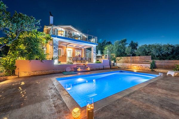 Foto van Villa op Zakynthos met privézwembad & uitzicht - Vakantiehuis in Ζakynthos - ExteriorSummer