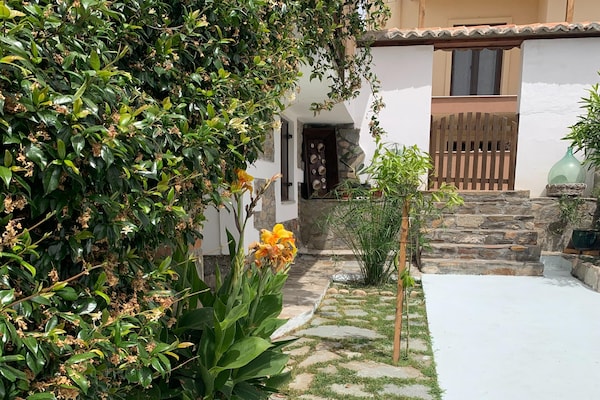 Foto van Appartement in Agios Nikolaos bij Strand - Vakantiehuis in Agios Nikolaos - GardenSummer