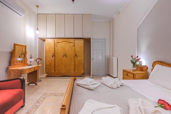 Foto van Villa in Chania met Zwembad en Strand dichtbij - Vakantiehuis in Chania - BedRoom