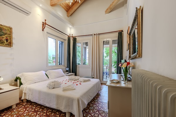 Foto van Villa in Chania met Zwembad en Strand dichtbij - Vakantiehuis in Chania - BedRoom