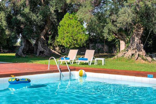 Foto van Beautiful 5bedroom villa big pool, close to beach! - PoolOfHouse