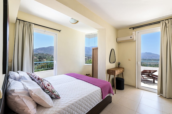Foto van Beautiful 5bedroom villa big pool, close to beach! - BedRoom