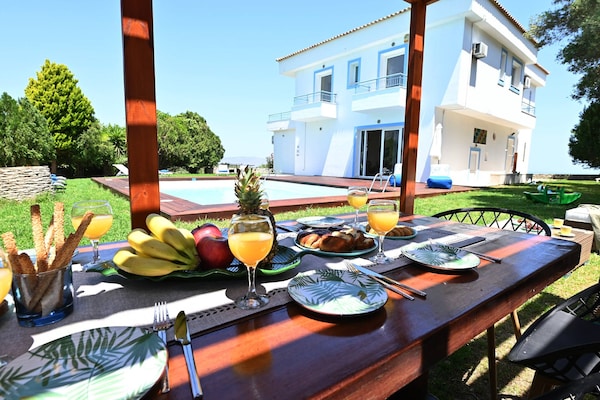 Foto van Beautiful 5bedroom villa big pool, close to beach! - Outdoor