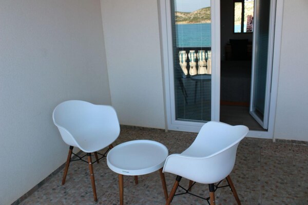 Foto van Appartement in Stara Novalja met groot terras - Vakantiehuis in Stara Novalja - TerraceBalcony