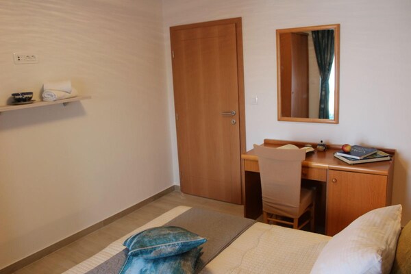 Foto van Appartement in Stara Novalja met groot terras - Vakantiehuis in Stara Novalja - BedRoom