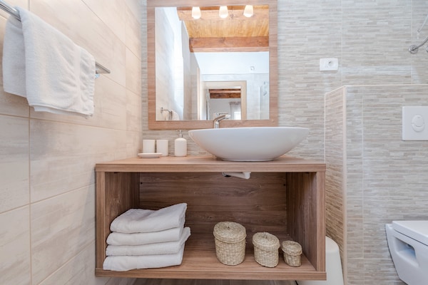 Foto van Villa met privézwembad in Sukošan - Vakantiehuis in Sukosan - BathRoom