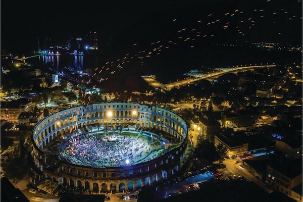 Foto van Vakantiehuis Mandre bij Prachtige Stranden - Vakantiehuis in Kolan - AreaSummer20KM