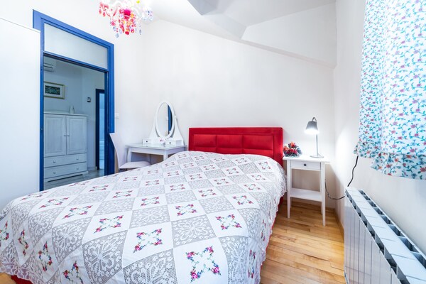 Foto van Villa Piano - Four Bedroom Villa with Terrace and Swimming Pool - BedRoom