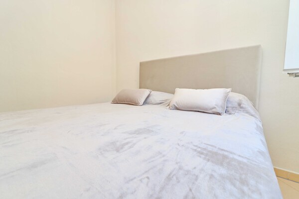 Foto van Hotel Pansion Villa Antonio - Two Bedroom Suite with Balcony and Sea View20seaview - BedRoom