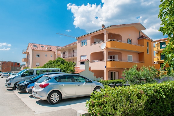 Foto van Apartments Anita-Triple room with terrace - Vakantiehuis in Stobrec - Outdoor