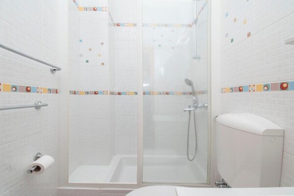 Foto van Apartments Antonio - One Bedroom Apartment with Balcony and Sea View - 3 - BathRoom