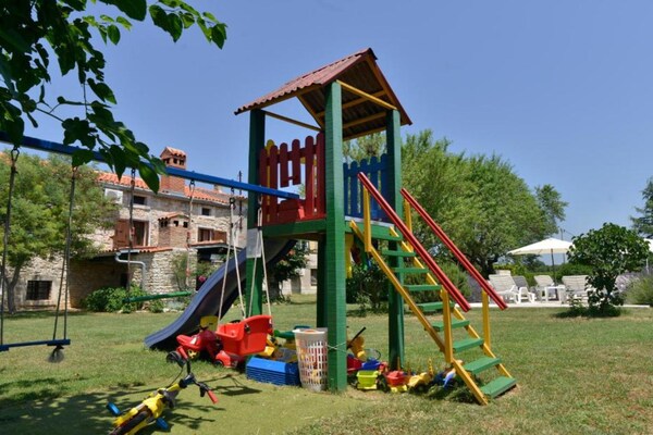 Foto van Authentic Istrian Rooms for Unforgettable Stays - Triple Room - Outdoor