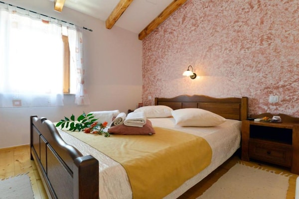 Foto van Authentic Istrian Rooms for Unforgettable Stays - Doube Room - BedRoom