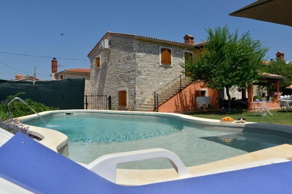 Foto van Authentic Istrian Rooms for Unforgettable Stays - Doube Room - Pool