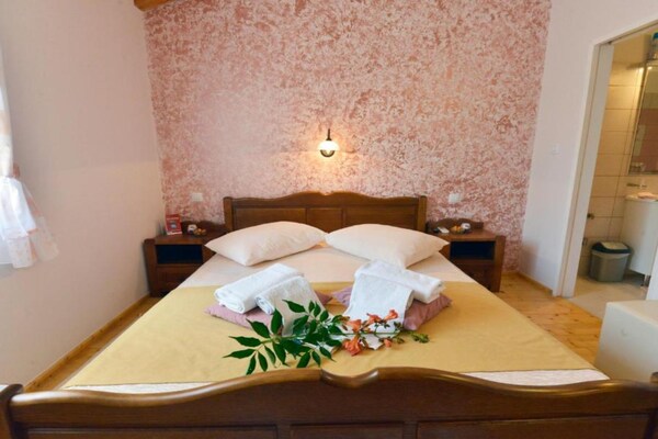 Foto van Authentic Istrian Rooms for Unforgettable Stays - Doube Room - BedRoom