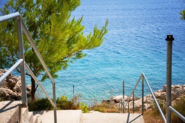 Foto van Appartement aan zee Celina - Vakantiehuis in Čelina, Lokva Rogoznica - AreaSummer1KM