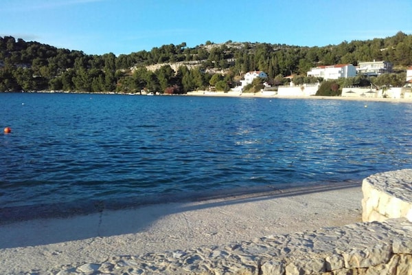 Foto van Appartement in Zaboric vlakbij het strand - Vakantiehuis in Žaborić - AreaSummer1KM
