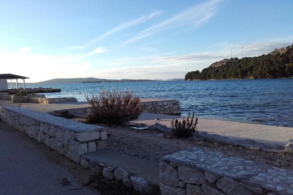 Foto van Appartement in Zaboric vlakbij het strand - Vakantiehuis in Žaborić - AreaSummer1KM