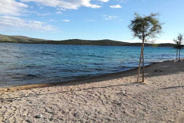 Foto van Appartement in Zaboric vlakbij het strand - Vakantiehuis in Žaborić - AreaSummer1KM