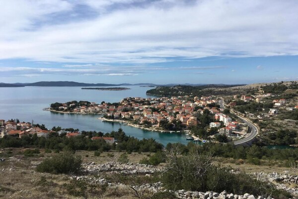 Foto van Appartement in Zaboric vlakbij het strand - Vakantiehuis in Žaborić - AreaSummer5KM