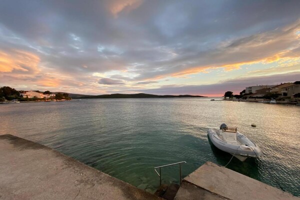 Foto van Appartement in Zaboric vlakbij het strand - Vakantiehuis in Žaborić - AreaSummer5KM