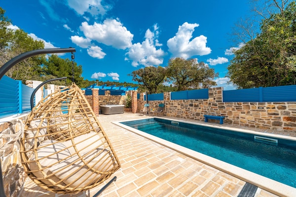 Foto van Vakantiehuis in Sukošan bij de Zee - Vakantiehuis in Sukosan - PoolOfHouse