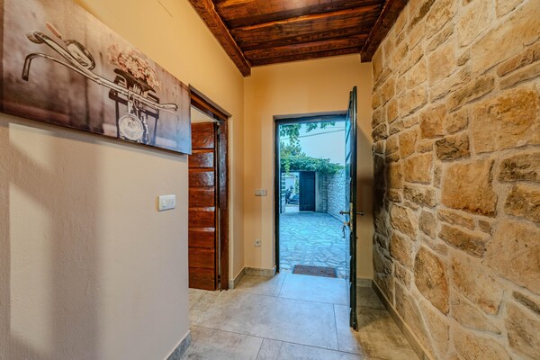 Foto van Vakantiehuis in Sukošan bij de Zee - Vakantiehuis in Sukosan - HallReception