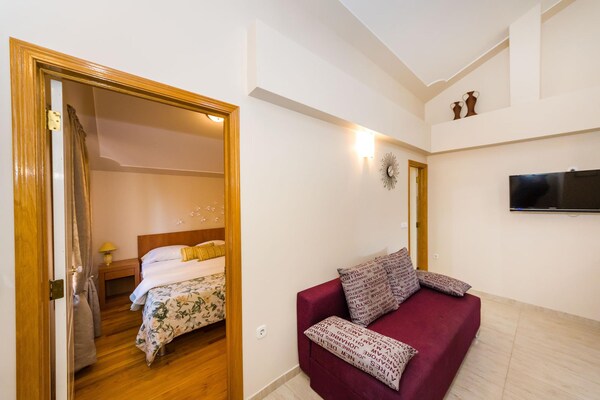 Foto van Beachfront apartment Mareo 6 - Vakantiehuis in Zaton - LivingRoom