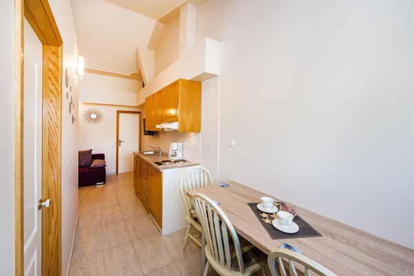 Foto van Beachfront apartment Mareo 6 - Vakantiehuis in Zaton - DiningRoom