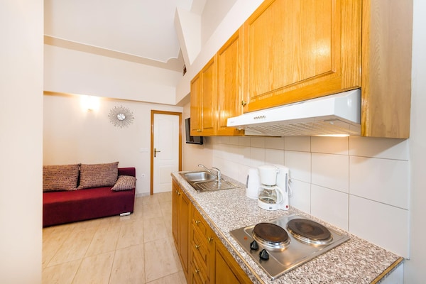 Foto van Beachfront apartment Mareo 6 - Vakantiehuis in Zaton - Kitchen