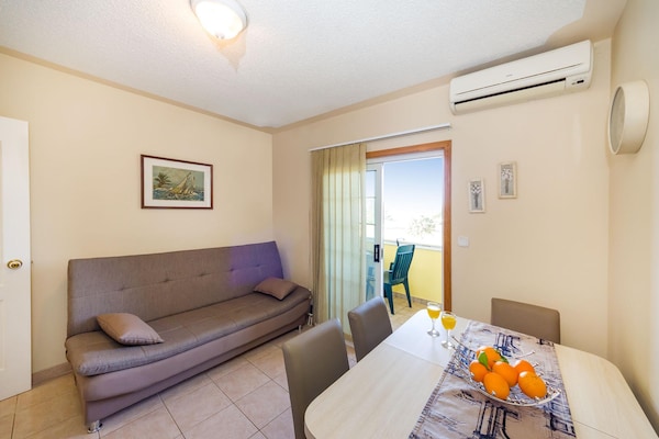 Foto van Beachfront apartment Mareo 5 - Vakantiehuis in Zaton - LivingRoom
