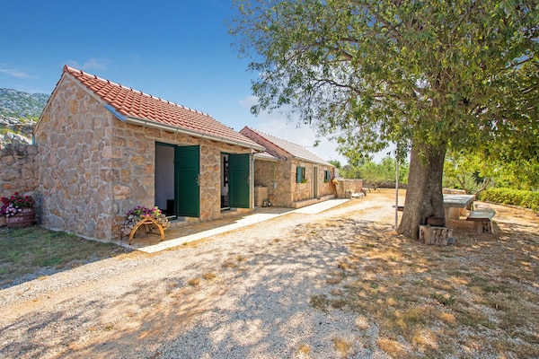 Foto van Vakantiehuis in Seline bij de Zee - Vakantiehuis in Seline - ExteriorSummer