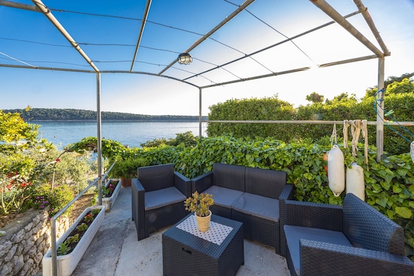 Foto van Appartement Rab met privésteiger en zeezicht - Vakantiehuis in Rab - GardenSummer